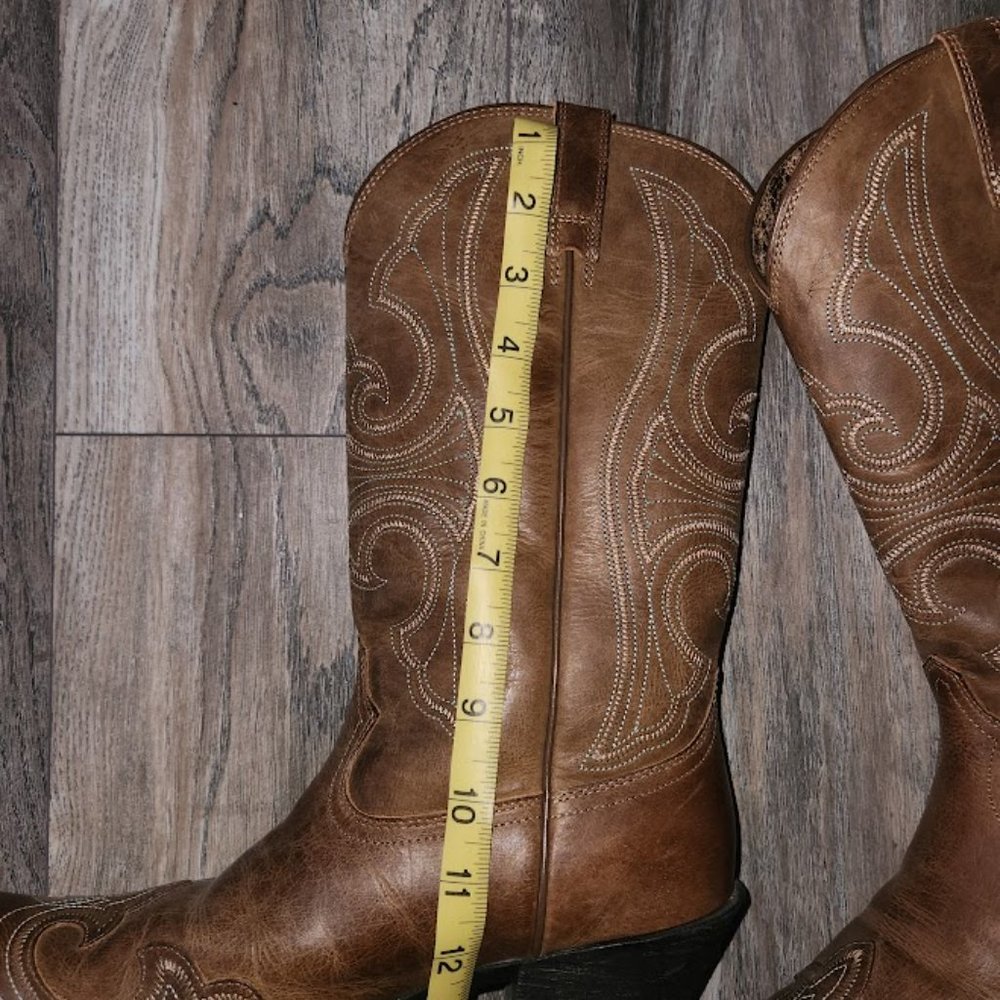 Women's Ariat Snip Toe Boots